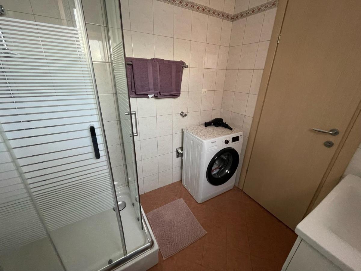 Apartments Elvira Кърк Екстериор снимка