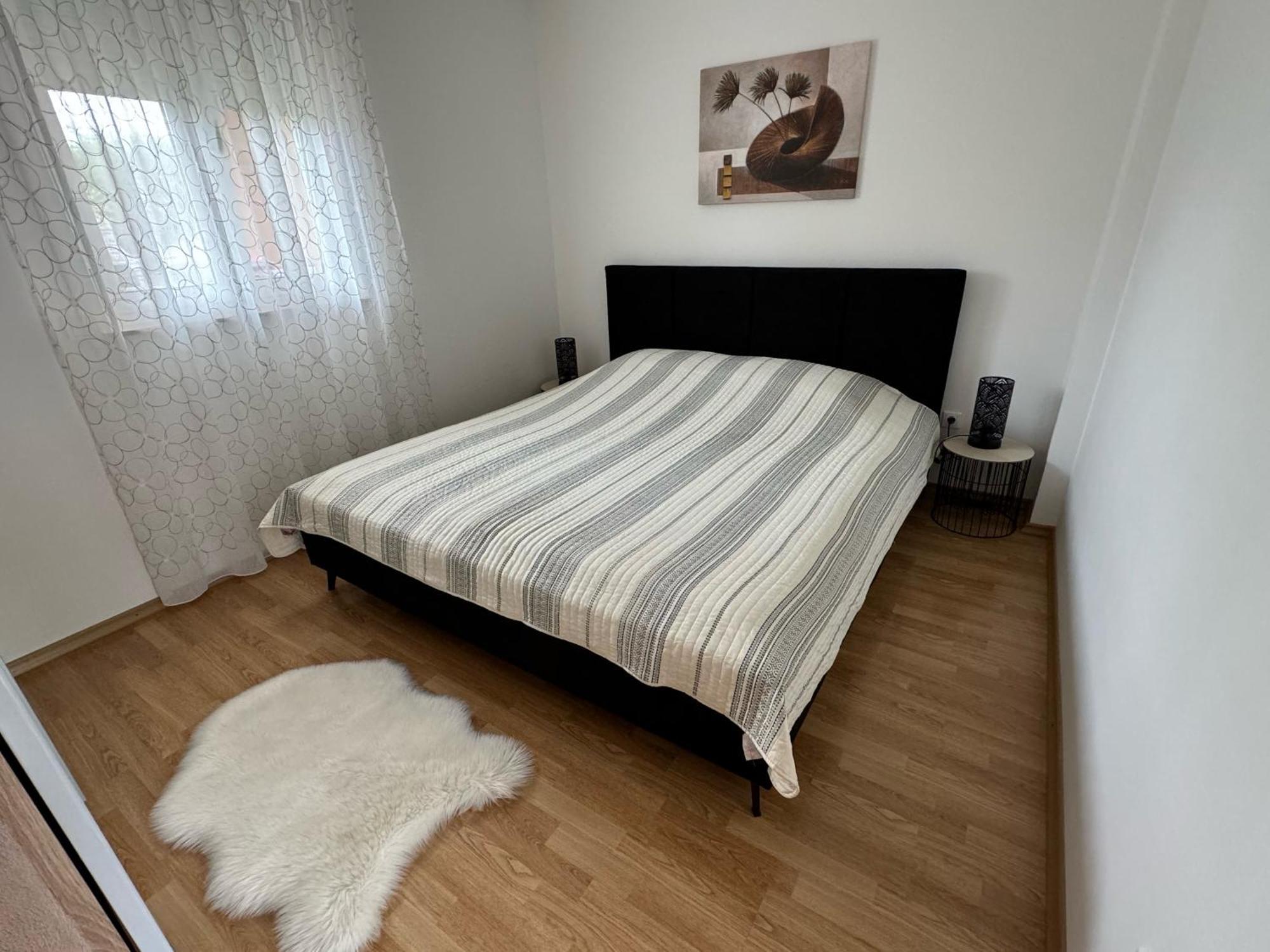 Apartments Elvira Кърк Екстериор снимка